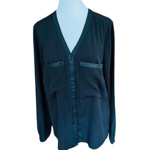 Katherine Barclay black v neck button front blouse with faux leather trim sz M